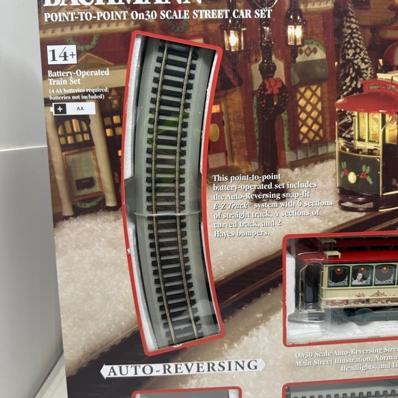 Bachmann Norman Rockwell Main Street Christmas On30 Scale Street Car Train Set - Picture 4 of 12